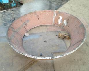 Cone crusher cone with long service life