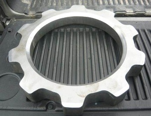 Sprocket wheel with double service life