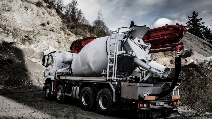 A cement mixer truck with drum made in abrasion resistant steel Hardox® 500 Tuf.
