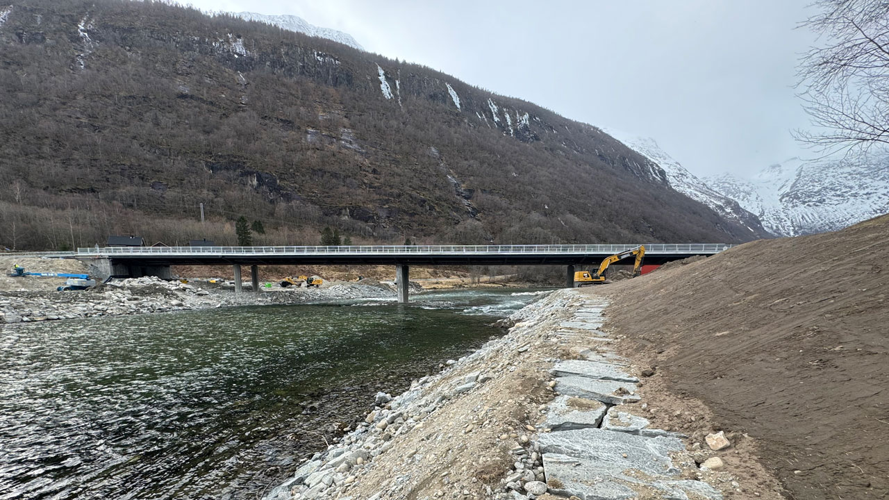 The Elverhøy Bridge in Norway built with SSAB Weathering 420