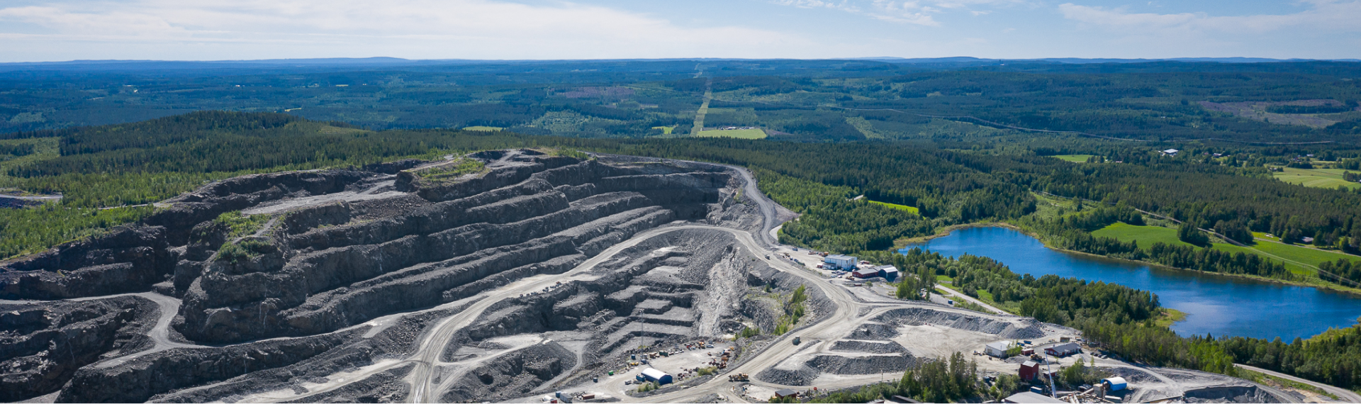 An aerial photo of Björkdalsgruvan.